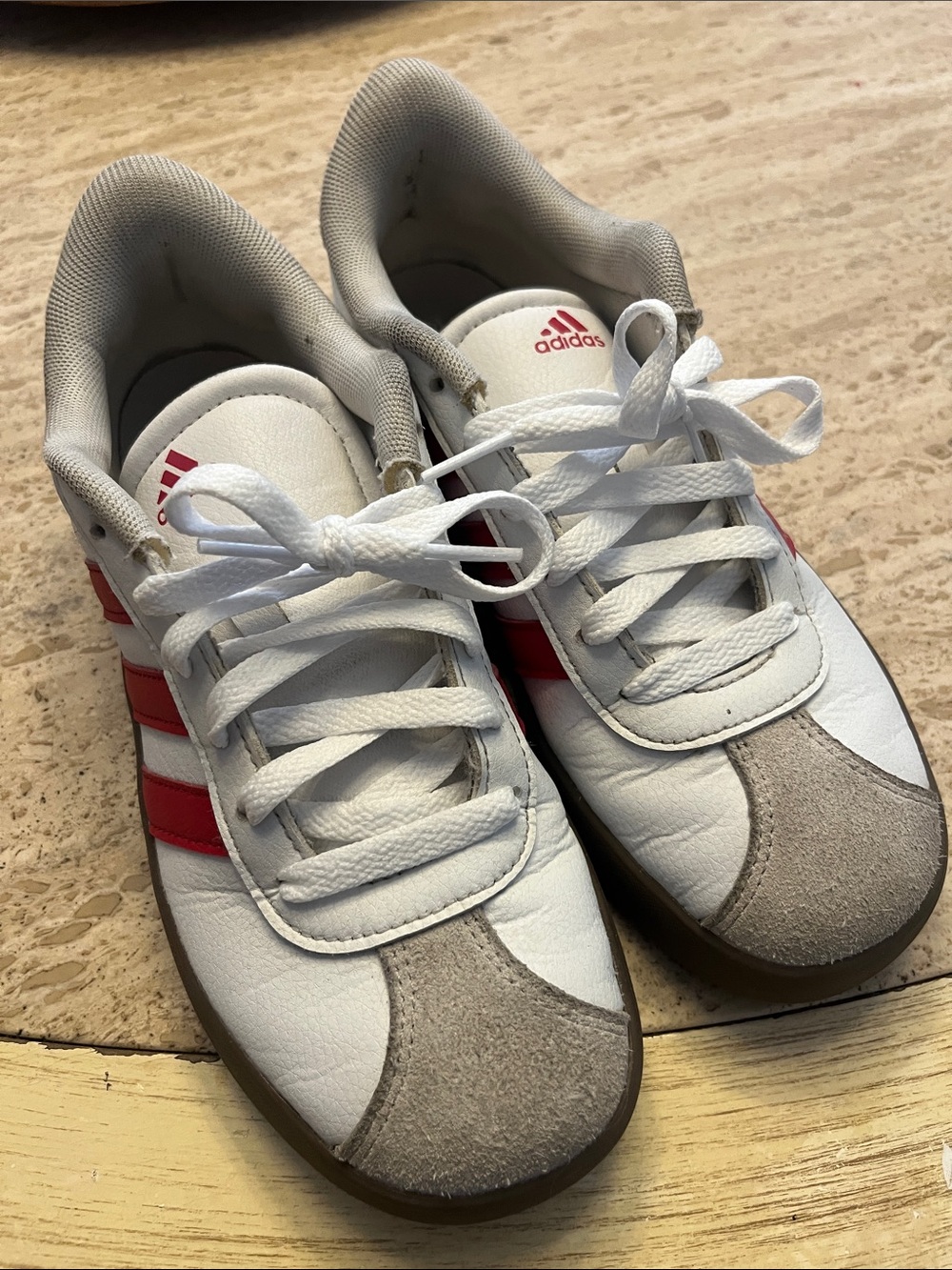 White Sneakers with Red Stripes and Gray Accents